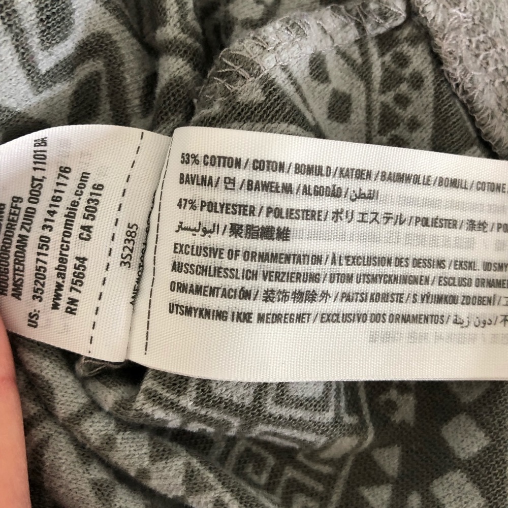 Hollister Hoodie, Aztec Gray Print, XS/SM - Picture 6 of 7